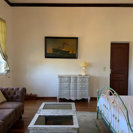Nyaraló Maison Au Bord La Seine *